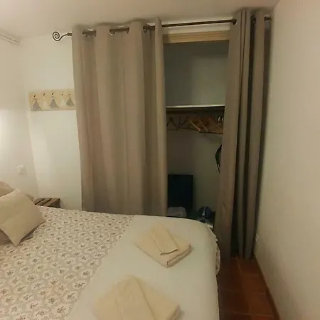 Apartment Truchet, Place Du Forum, Calme, Wifi Arles